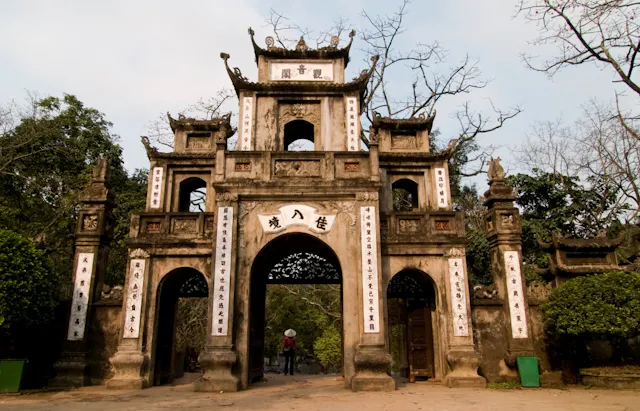 Huong Pagoda – A Sacred Spiritual Journey Through Vietnam’s Mountain Landscapes