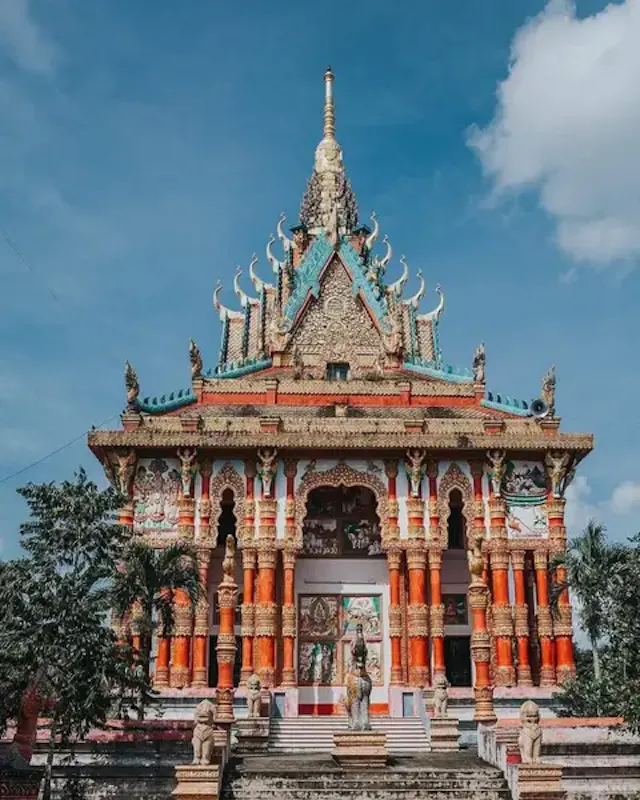 Xiem Can Pagoda in Frames – Khmer Architecture, Spiritual Beauty & Cultural Heritage