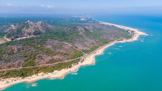 Ho Tram Beach in Frames – Coastal Beauty, Ocean Views & Relaxing Escapes