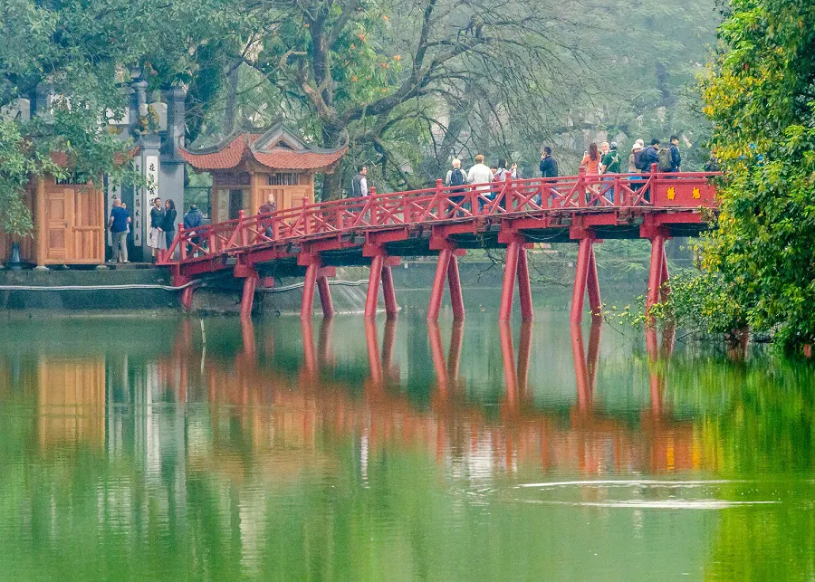 Hoan Kiem Lake Photo Gallery