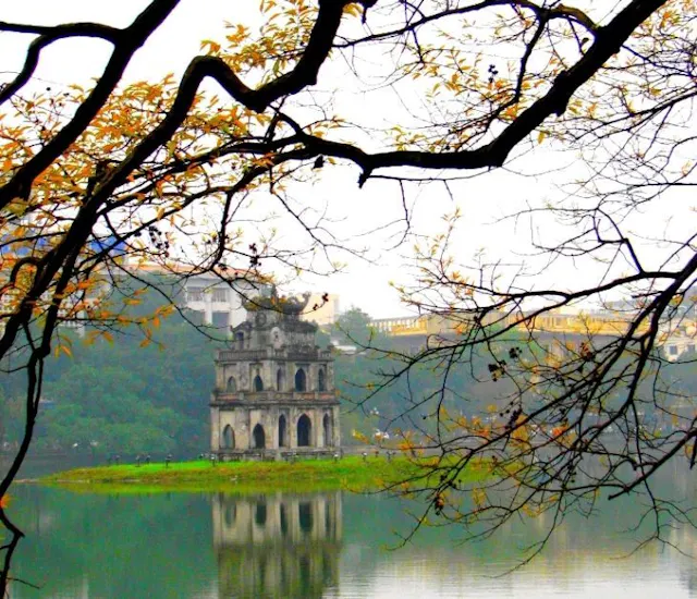 Hoan Kiem Lake Photo Gallery