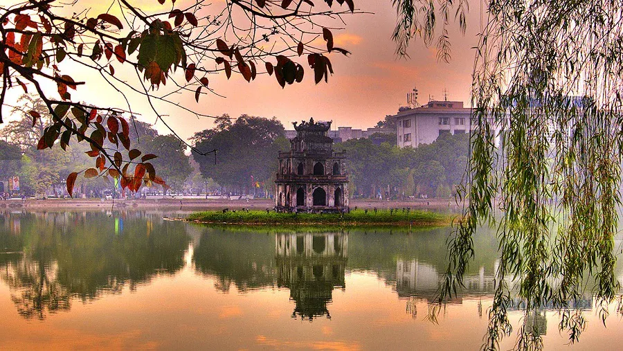 Hoan Kiem Lake Photo Gallery