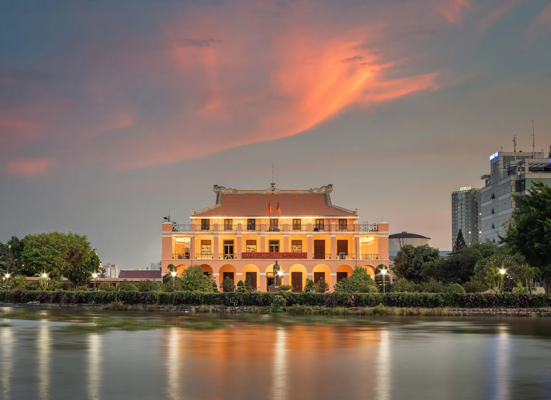 Nha Rong Wharf