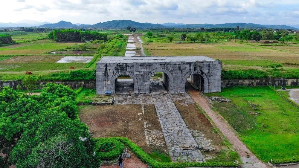 The Citadel of the Hồ Dynasty Photo Gallery
