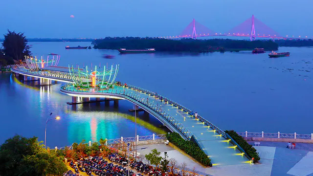 About Ninh Kieu Wharf
