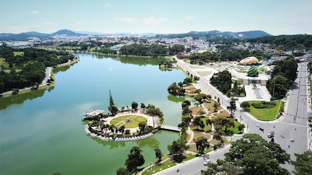 Xuan Huong Lake Photo Gallery