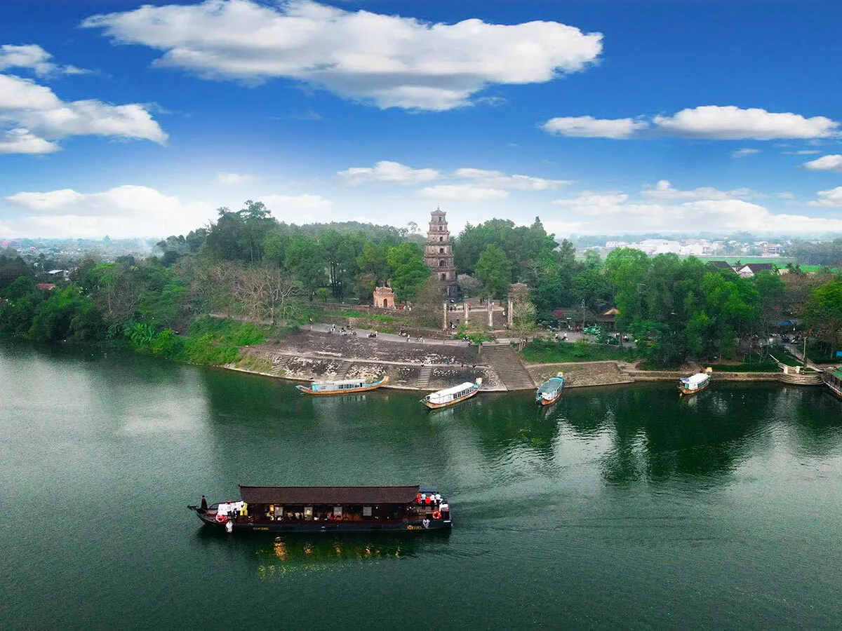 Thien Mu Pagoda Photo Gallery