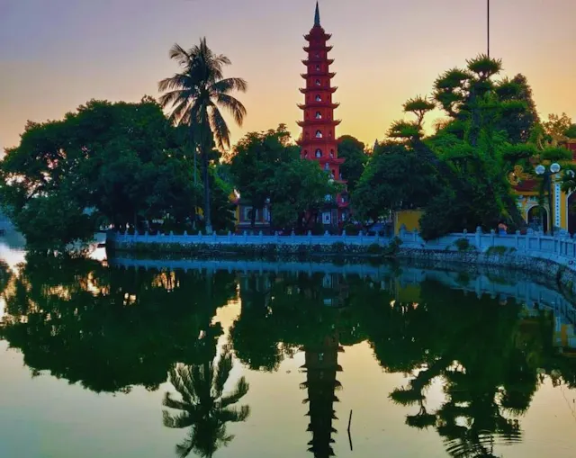 Tran Quoc Pagoda Photo Gallery