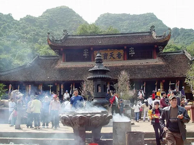 Huong Pagoda Festival Photo Gallery