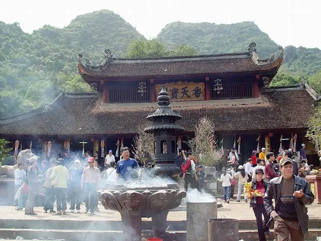 Huong Pagoda Festival Photo Gallery