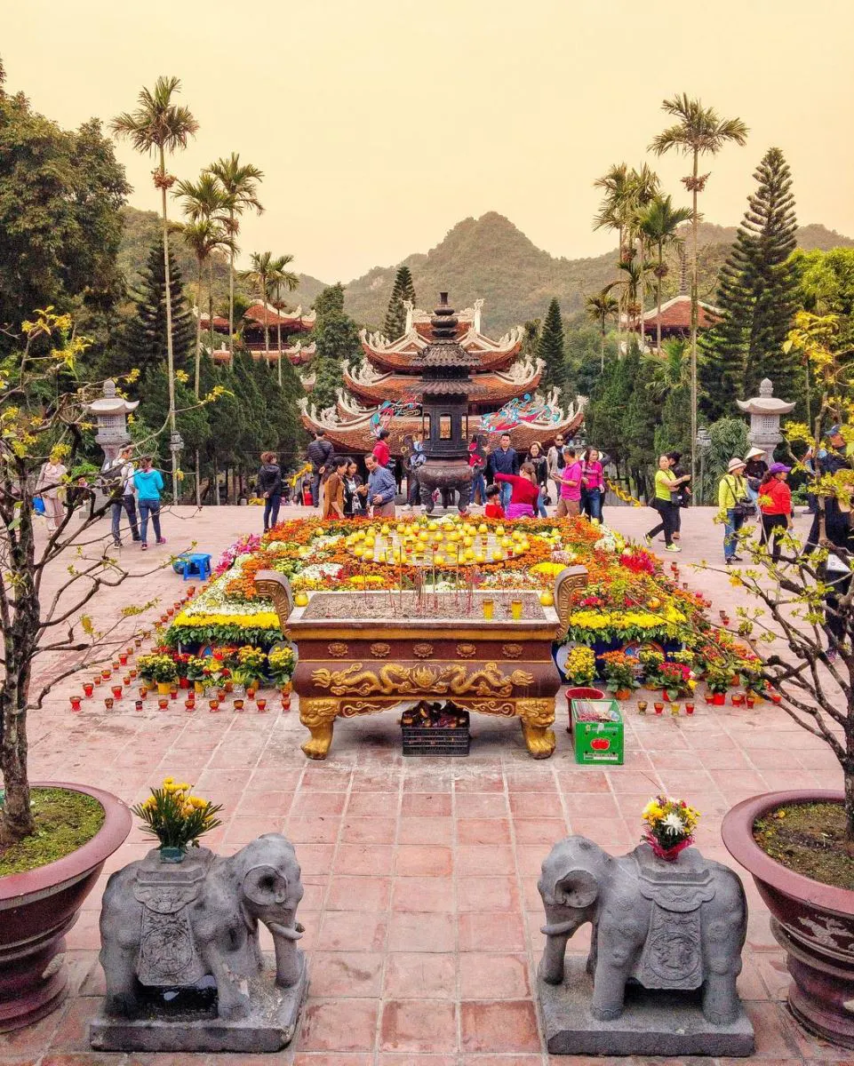 About Huong Pagoda Festival (Perfume Pagoda Festival Vietnam)