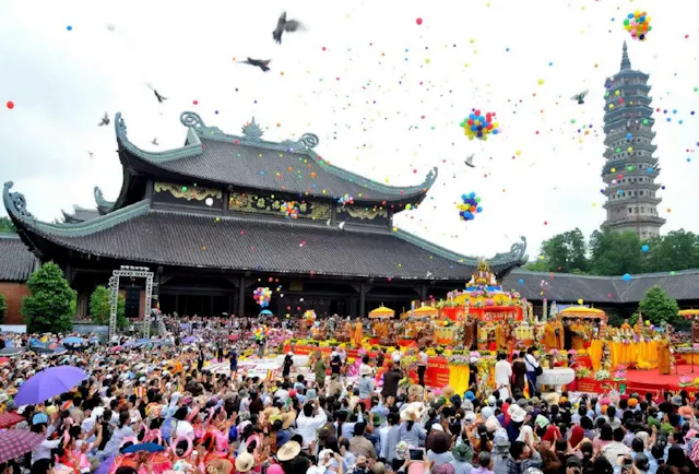 Huong Pagoda Festival Photo Gallery