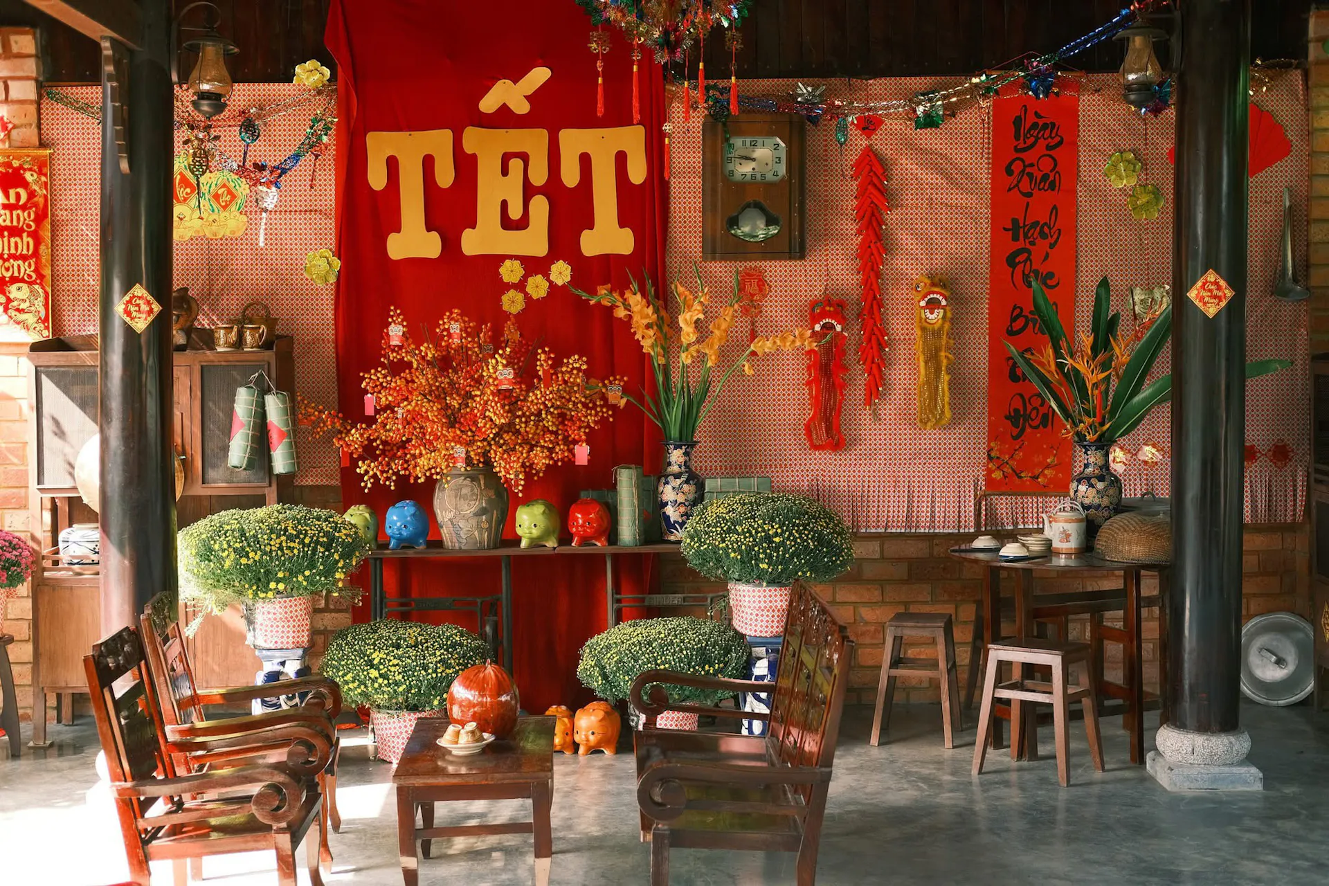 Tet Nguyen Dan (Vietnam Lunar New Year)
