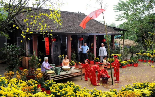About Tet Nguyen Dan (Vietnam Lunar New Year)