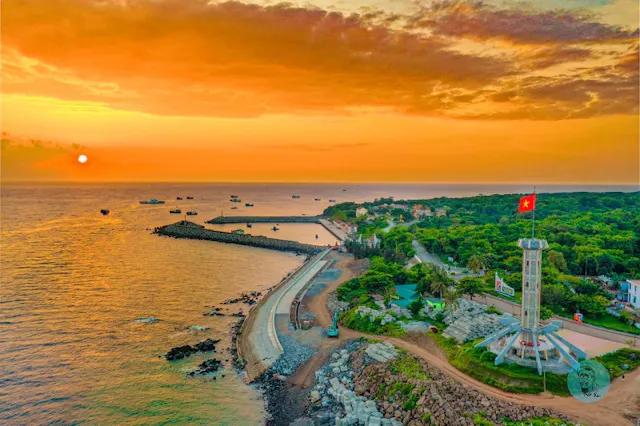 Quang Tri in Frames – History, Heritage & Coastal Landscapes