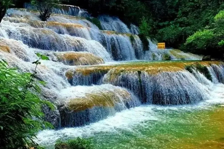 Thanh Hoa in Frames – Beaches, Mountains & Cultural Heritage