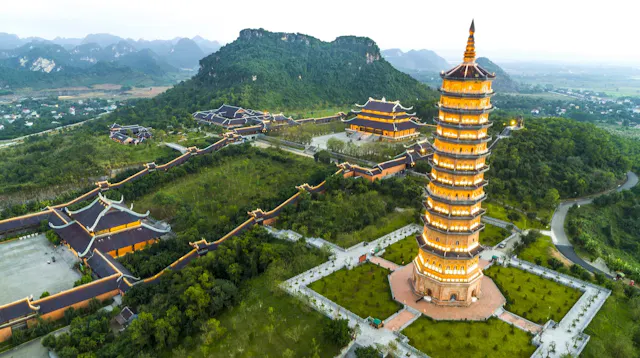 Discover Ninh Binh – “Ha Long Bay on Land” of Northern Vietnam