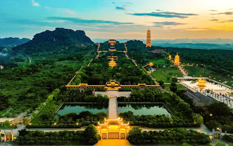 Ninh Binh Travel Guide