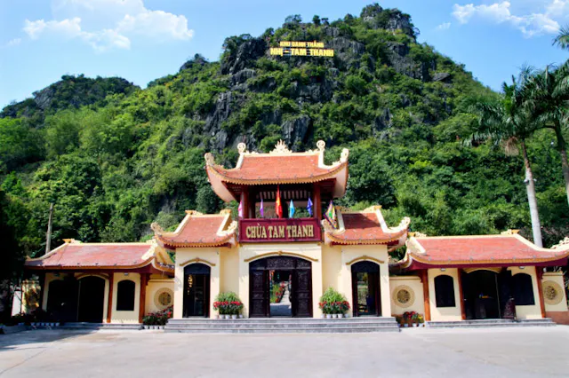 Discover Lang Son – Limestone Mountains, Border Culture & Hidden Natural Wonders