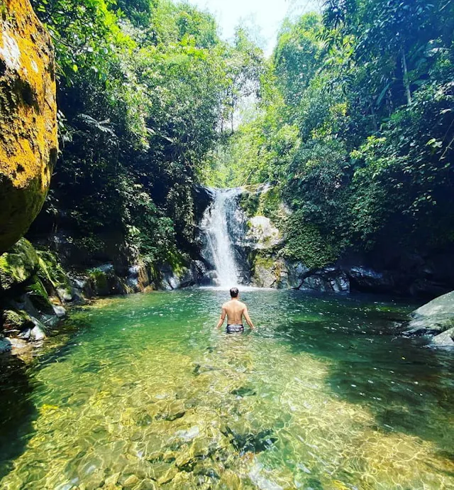 Thai Nguyen in Frames – Tea Hills, Lakes & Cultural Landscapes