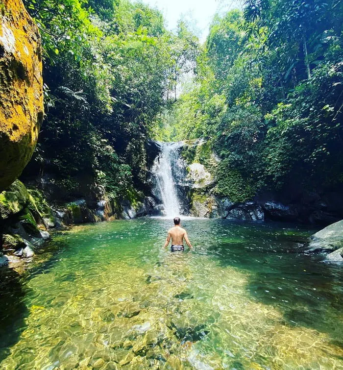Thai Nguyen in Frames – Tea Hills, Lakes & Cultural Landscapes
