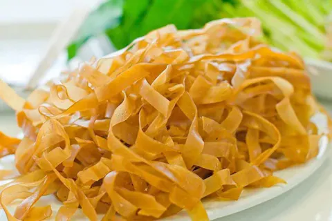 Red Rice Noodles (Banh Da Do)