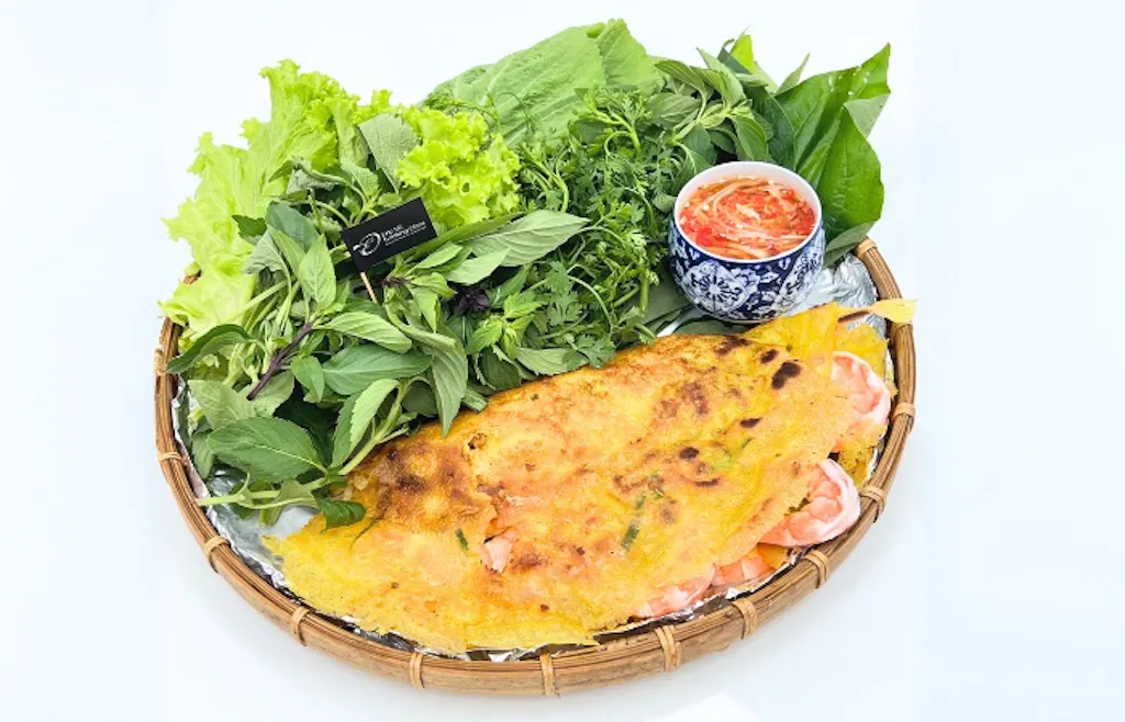 Featured Ingredients of Banh Xeo – The Perfect Balance of Crispy, Fresh & Savory Flavors