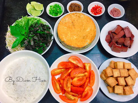 Rice Vermicelli, Tofu & Fresh Herbs