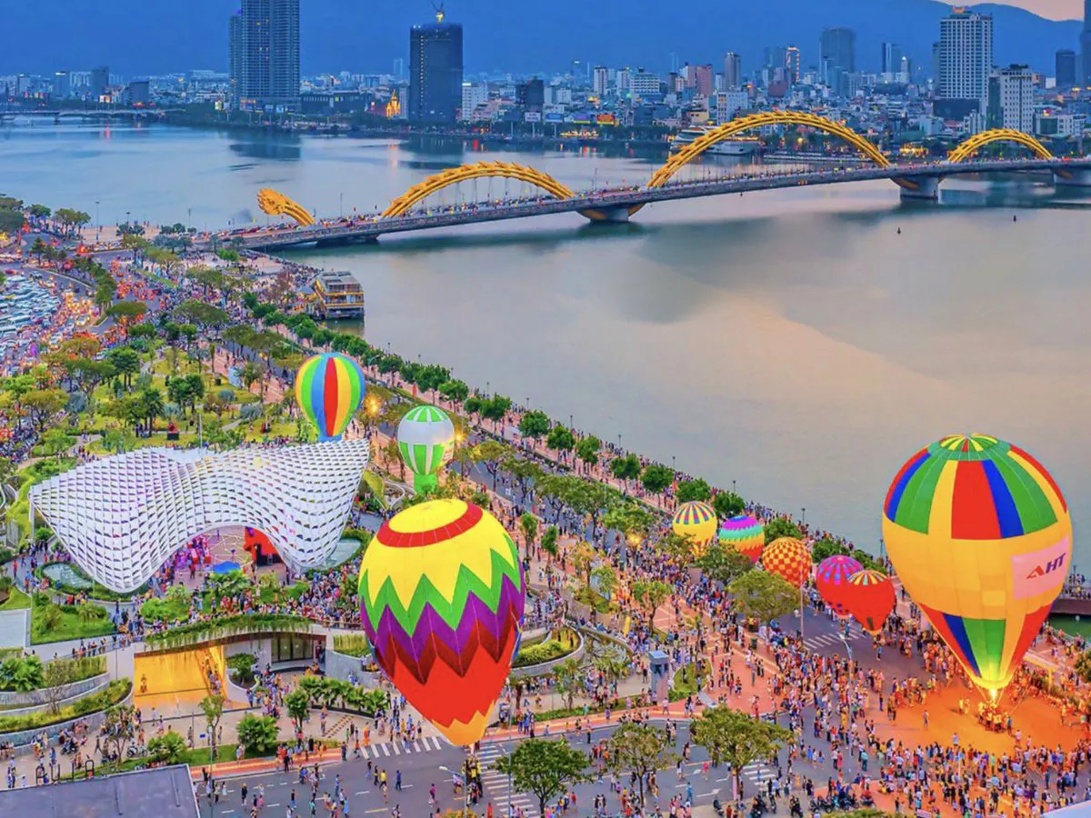 Da Nang in Frames – Beaches, Mountains & Coastal City Beauty