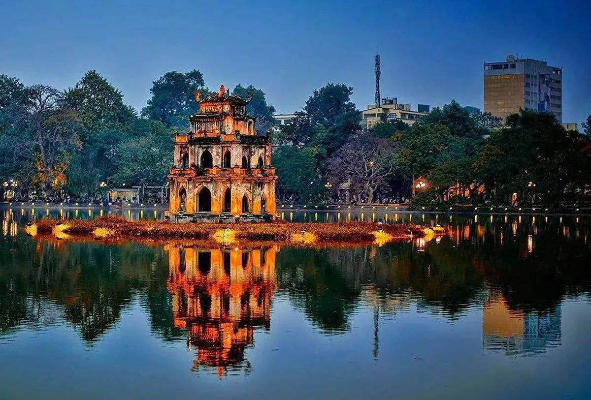 Ha Noi in Frames – Timeless Heritage, Culture & City Life