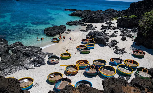 Ly Son Island in Frames – Volcanic Landscapes, Beaches & Island Life