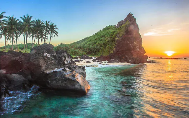 Ly Son Island in Frames – Volcanic Landscapes, Beaches & Island Life