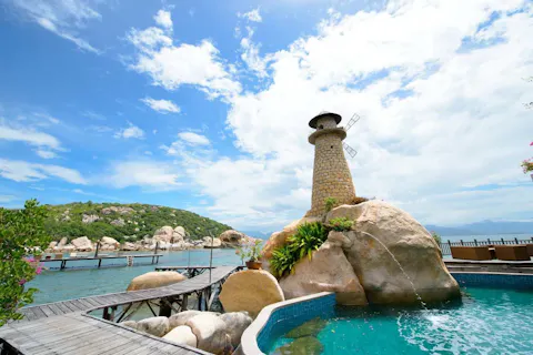 Binh Hung Island