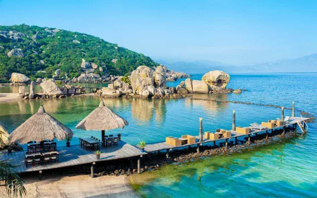 Binh Hung Island in Frames – Crystal Waters, Beaches & Coastal Beauty