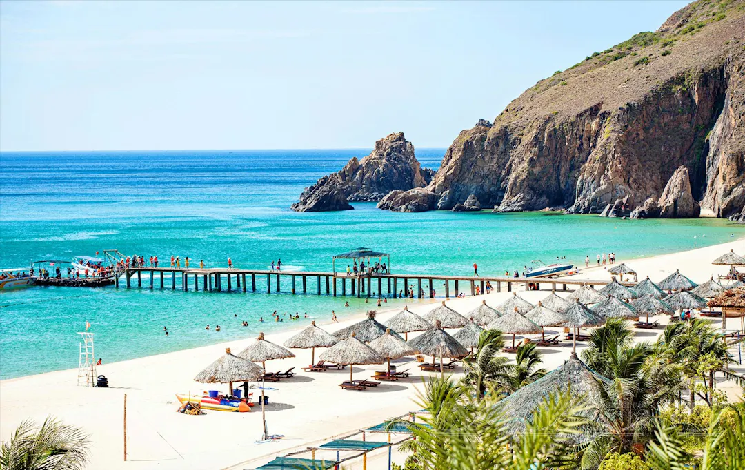 Kỳ Co Beach Looks Like a Tropical Paradise