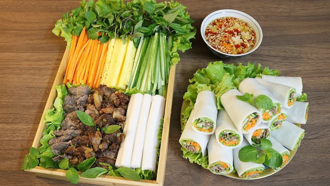 Pho Cuon (Pho Rolls)