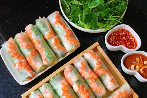 Gỏi Cuốn: Vietnam's Fresh Spring Rolls