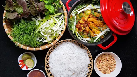Rice Vermicelli, Roasted Peanuts & Shrimp Paste
