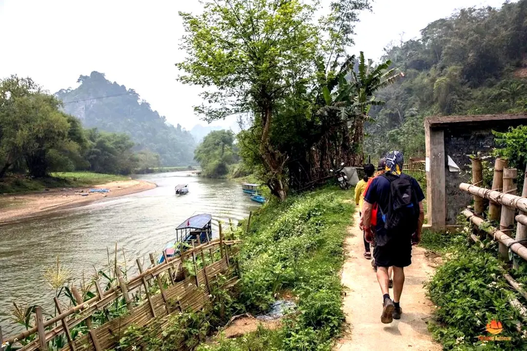 Navigating the Backpacker Trail: Social Safety & Hostels