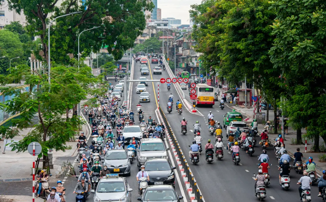 Mastering Urban Mobility and Transportation in Vietnam for Tourists