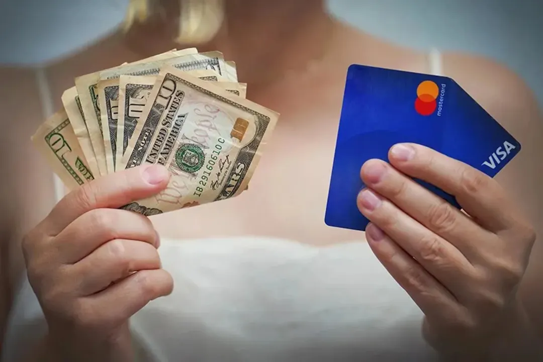 The Golden Rule of Cash vs. Card in Vietnam