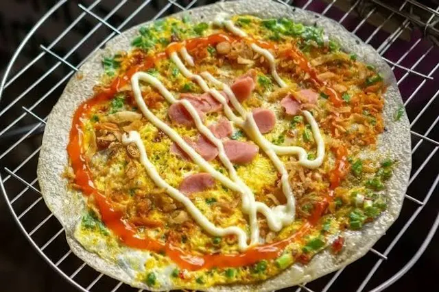 Vietnamese Grilled Rice Paper (Bánh Tráng Nướng) – The Crispy Street Food Icon of Da Lat