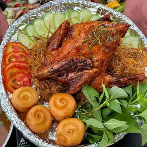 Gà Đốt Ô Thum (O Thum Burnt Chicken): A Rustic Culinary Gem of An Giang
