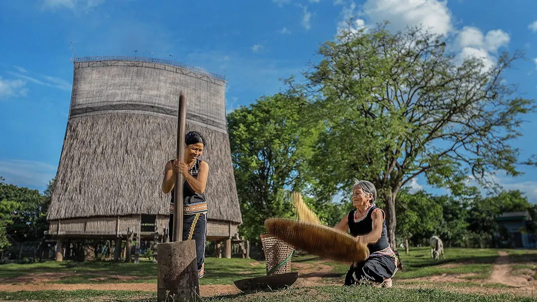 Kon Tum, Central Highlands — Timber Churches and Living Villages
