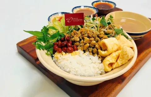 Steamed Rice & Fresh Herbs
