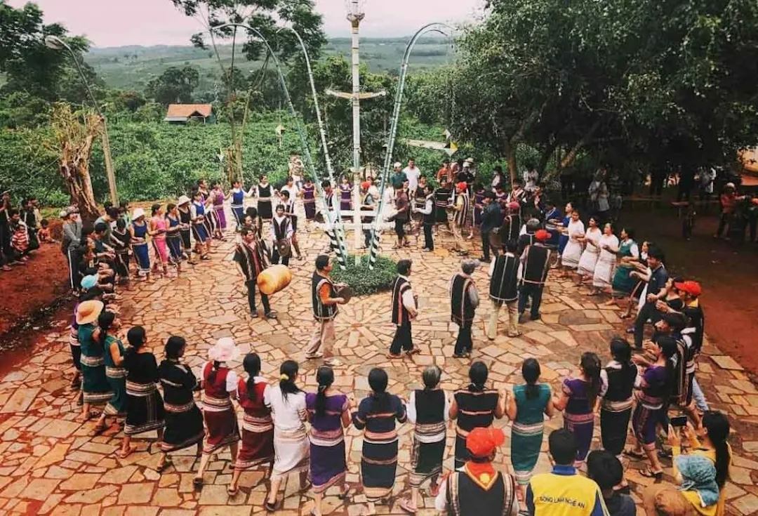 Vietnamese Culture and Etiquette