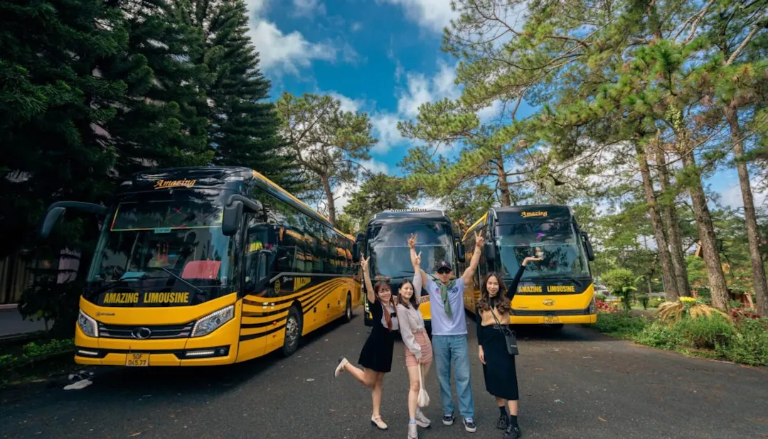 Long-Distance Road Travel – Buses, Limousines, and Private Cars