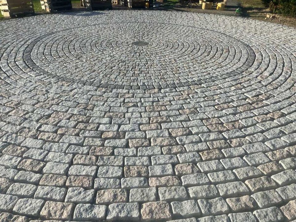 Granite circular patio design