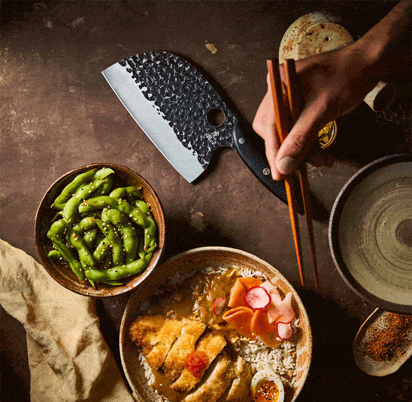 Serving food with the Kuroi Kiba moon knife laying flat
