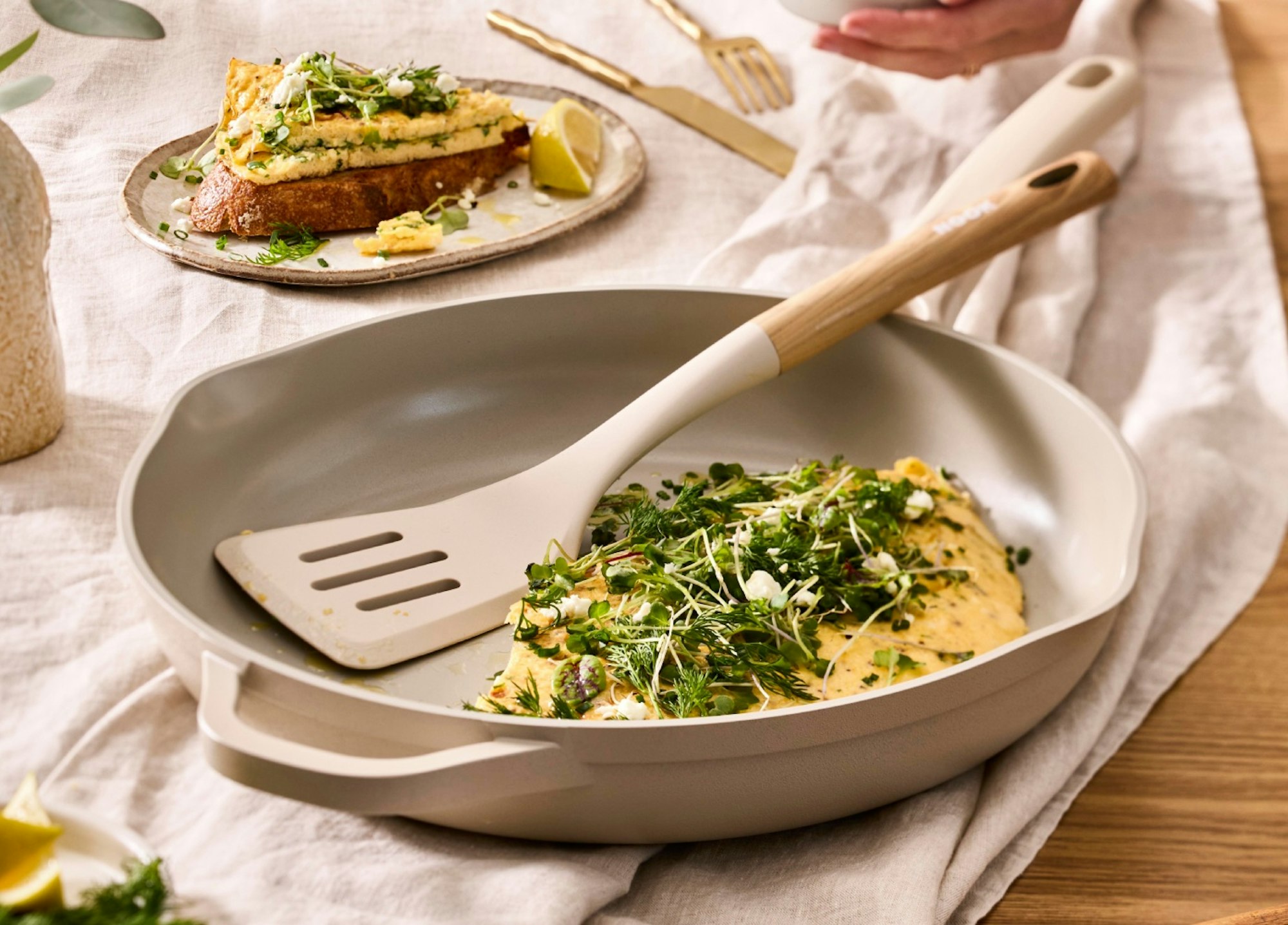Nook 28cm Frypan with an omelette in it